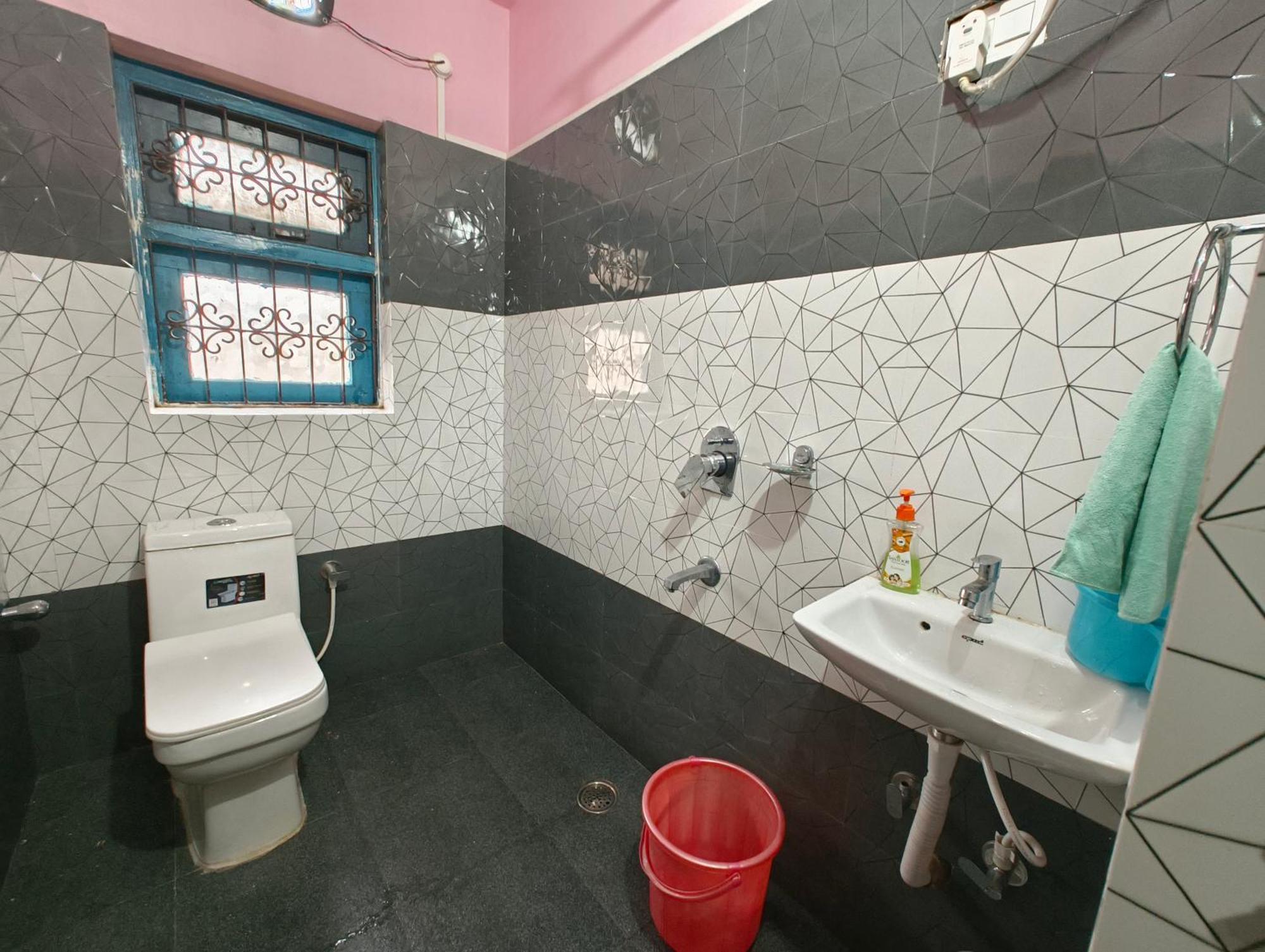 Anjali Homestay - 10 Mins From Airport Siliguri Εξωτερικό φωτογραφία